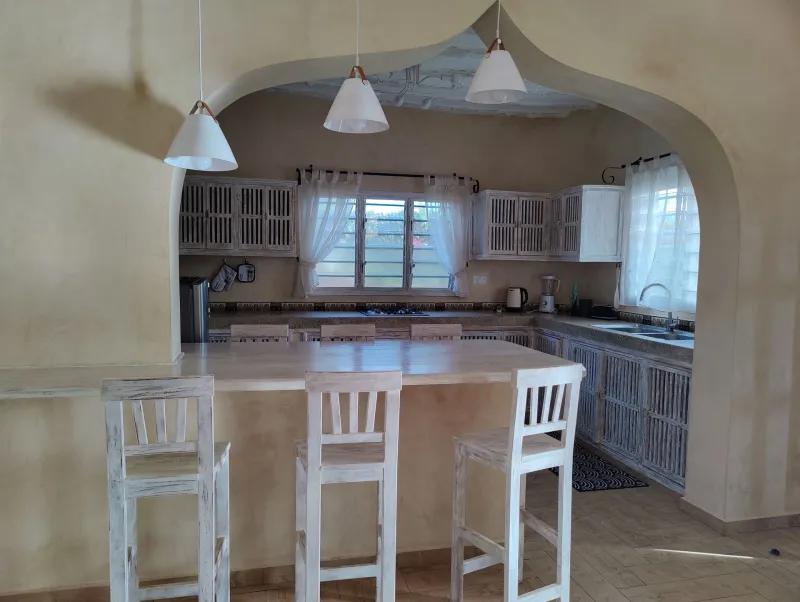 The villa kitchen with its breakfast bar
